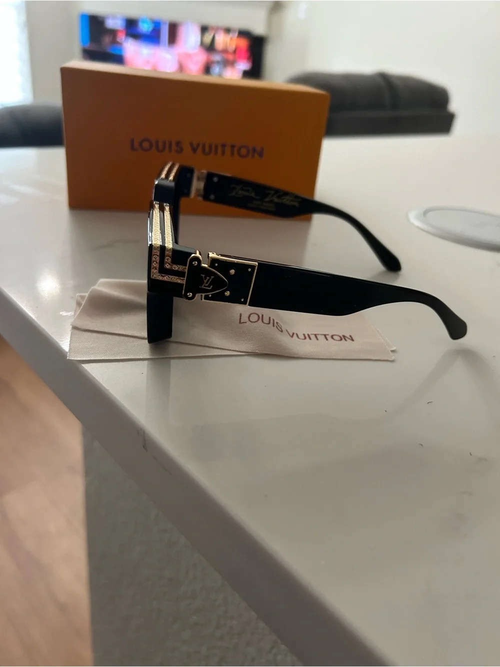 Louis Vuitton Black Sunglasses with Gold Trim 1.1